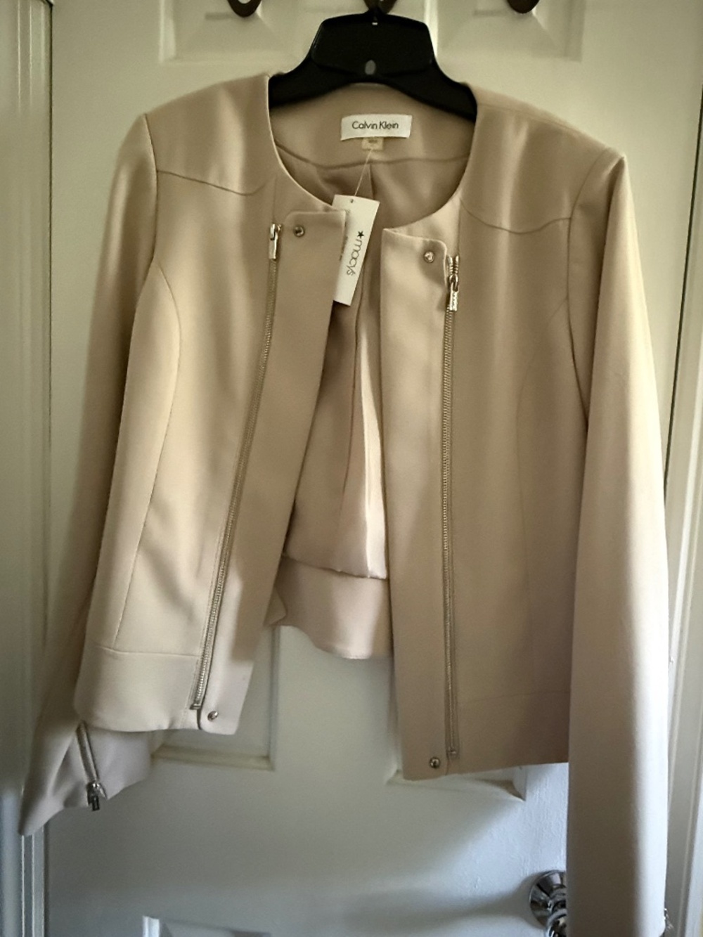 NEW LINED CALVIN KLEIN JACKET-LOTS OF DETAIL WITH ZIPPERS-CREAM SIZE 12
